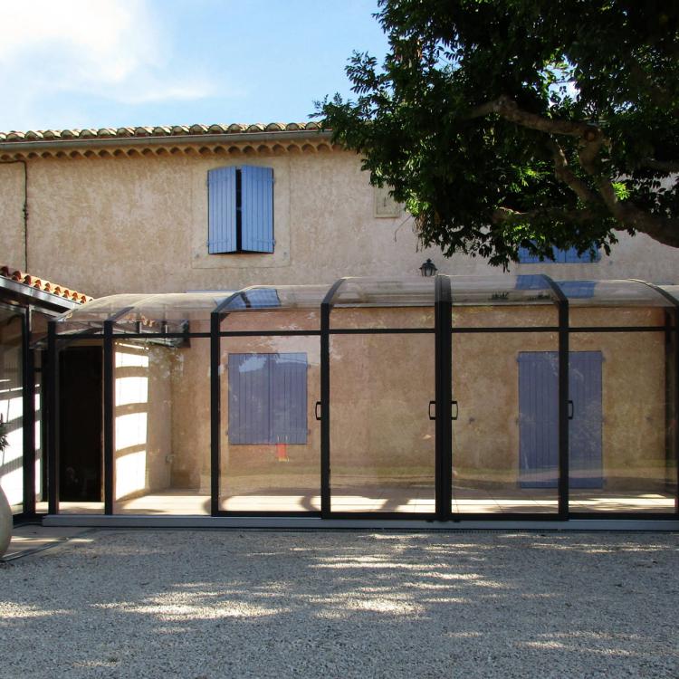 Abri de terrasse Topaz coulissant installé en Provence
										