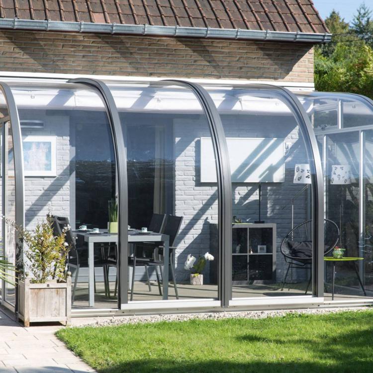 SAPHIR : abri de terrasse à ouverture centrale de dimensions 4,44 m x 3,00 m x 2,70 m
										